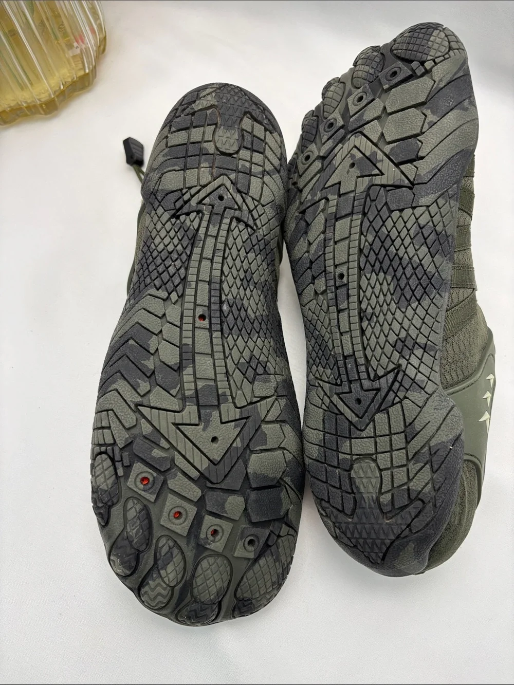 Hike Outdoors Olive Green Men’s / Women Sz40 Athletic‎ Sneakers #350